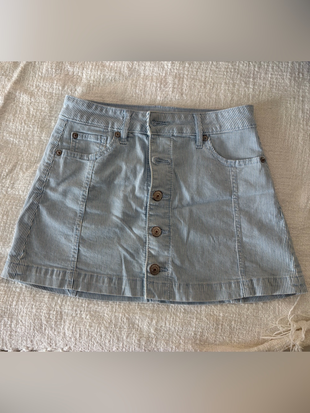 American Eagle Outfitters Light Blue & White Striped Button-Front Skort